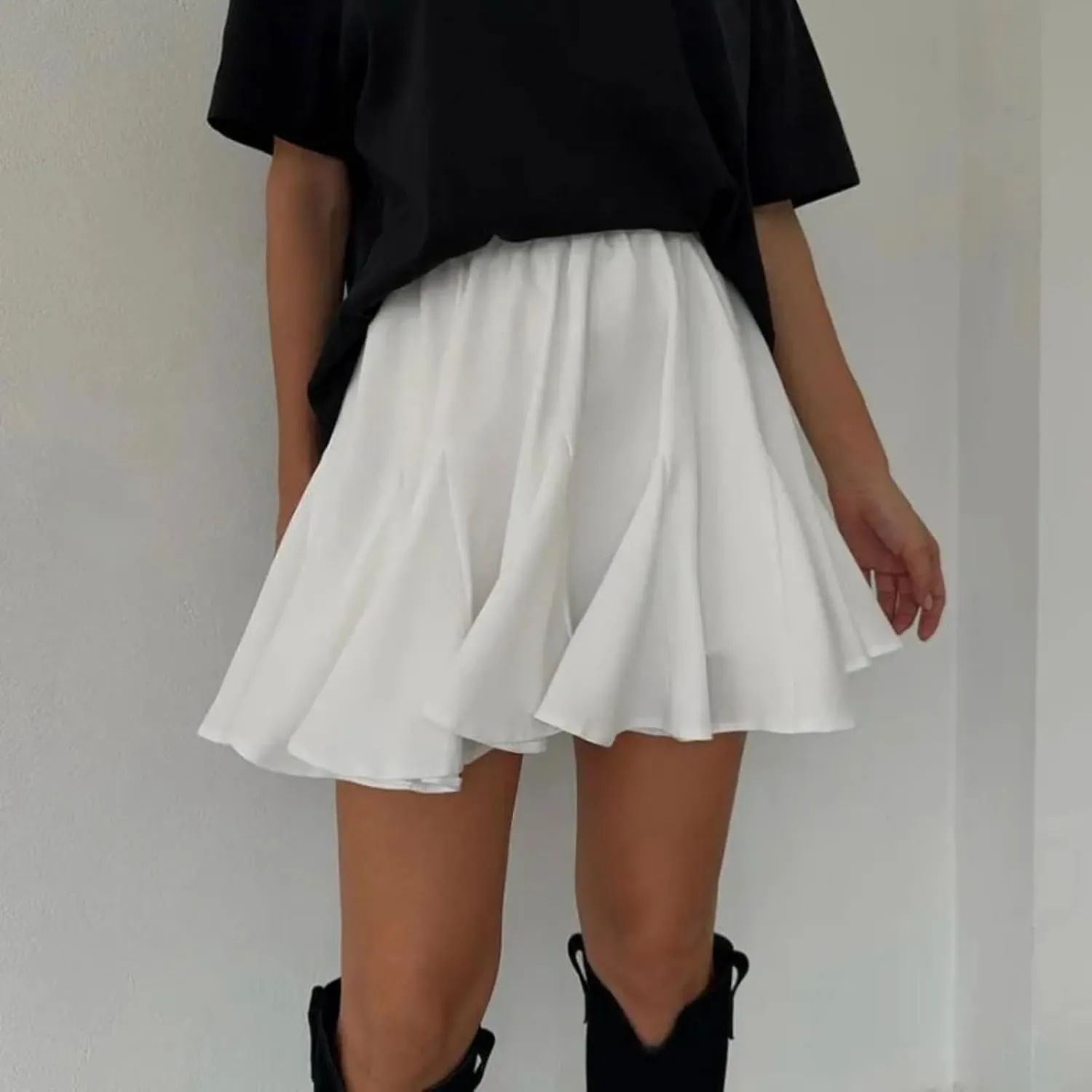 White Ruffles Pleated Mini Skirts for Women Summer Elegant Fluffy High Waist A-Line Street Short Skirt